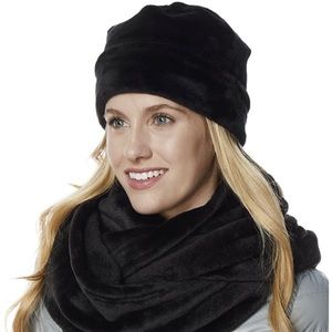 32° Heat Hat & Scarf Set with matching Gloves